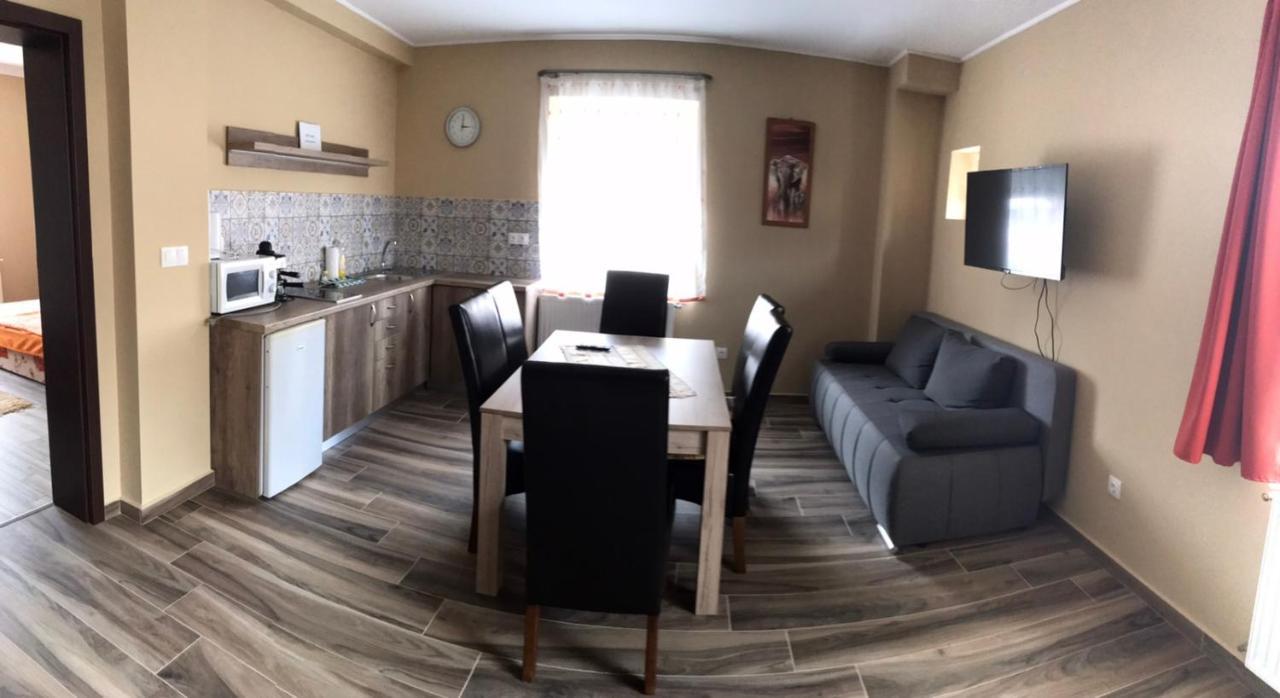Adrienn Apartman Sárvár Exteriör bild