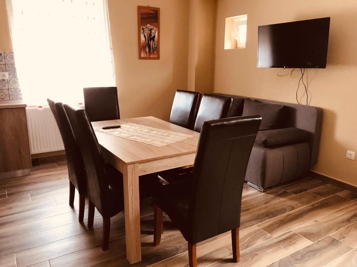Adrienn Apartman Sárvár Exteriör bild